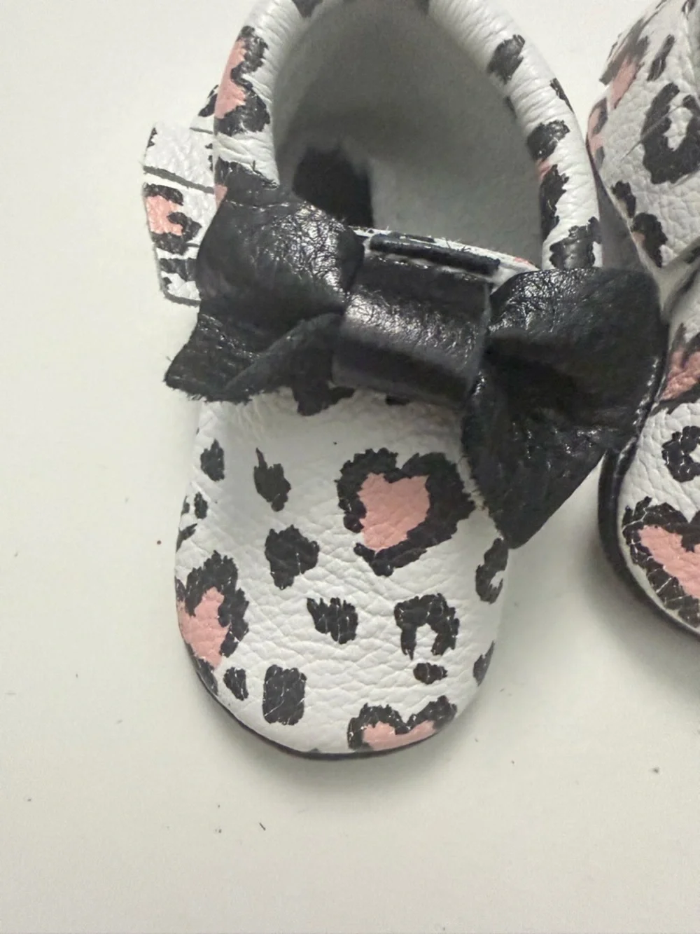 Bare Soles Moccasins Leather Soft Bow Hearts Cow Print Pink Black White Size 1